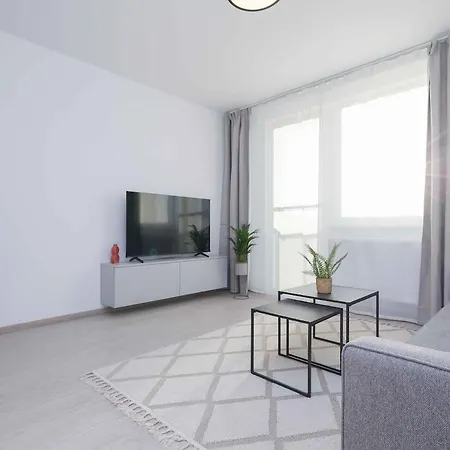 Near Airport - Balcony & Free Parking * Bratislava