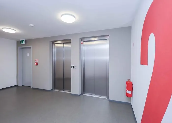 Апартаменти Near Airport - Balcony & Free Parking